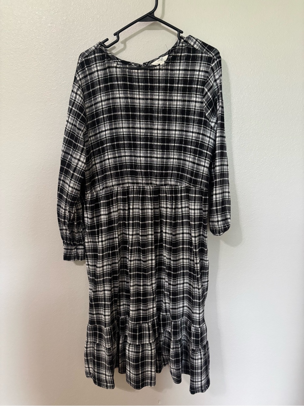 Terra & Sky Black & White Plaid Tiered Long Sleeve Dress